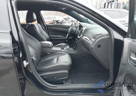 2019 Chrysler 300 S z USA, uszkodzony, nr VIN 2C3CCAGGXKH566439
